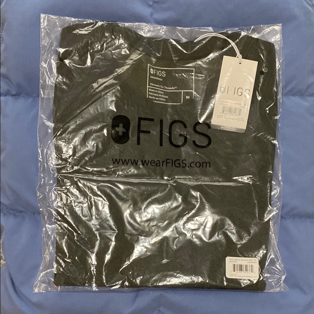 FIGS Salta underscrub in Moss (size M). NWT